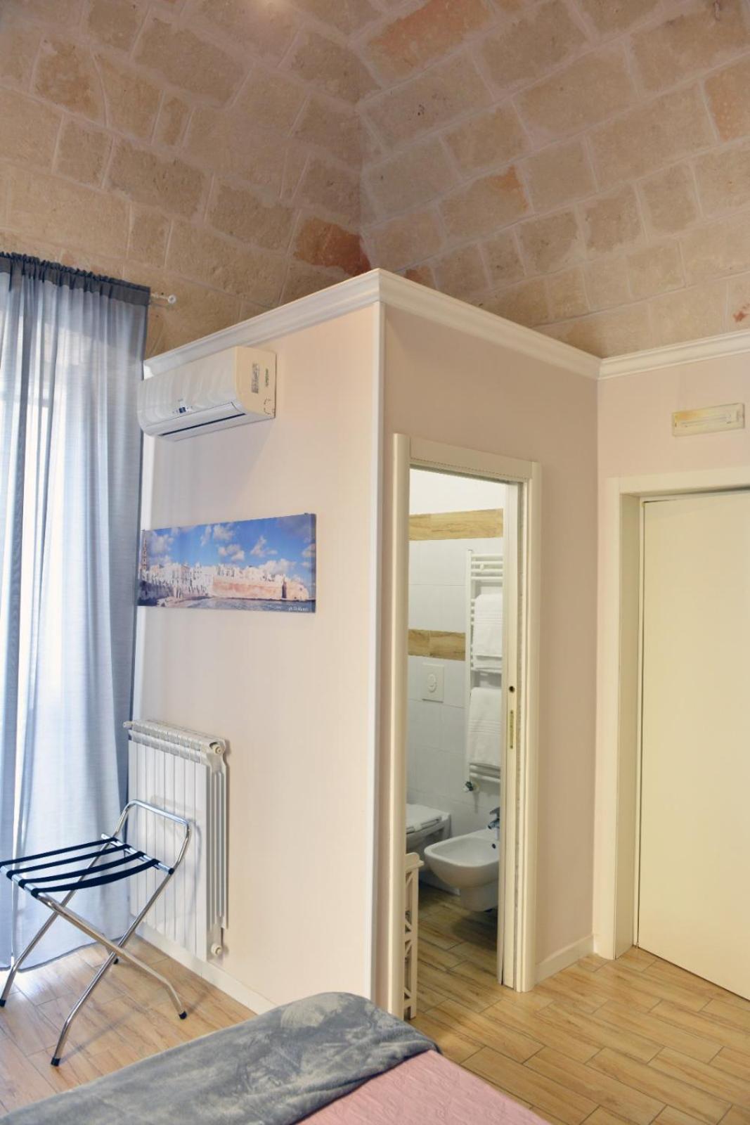 Hotel Al Rosa Antico Monopoli Exterior foto